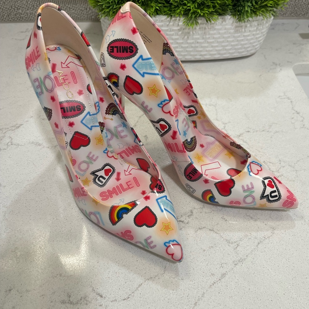 Fun Aldo Graphic Pump